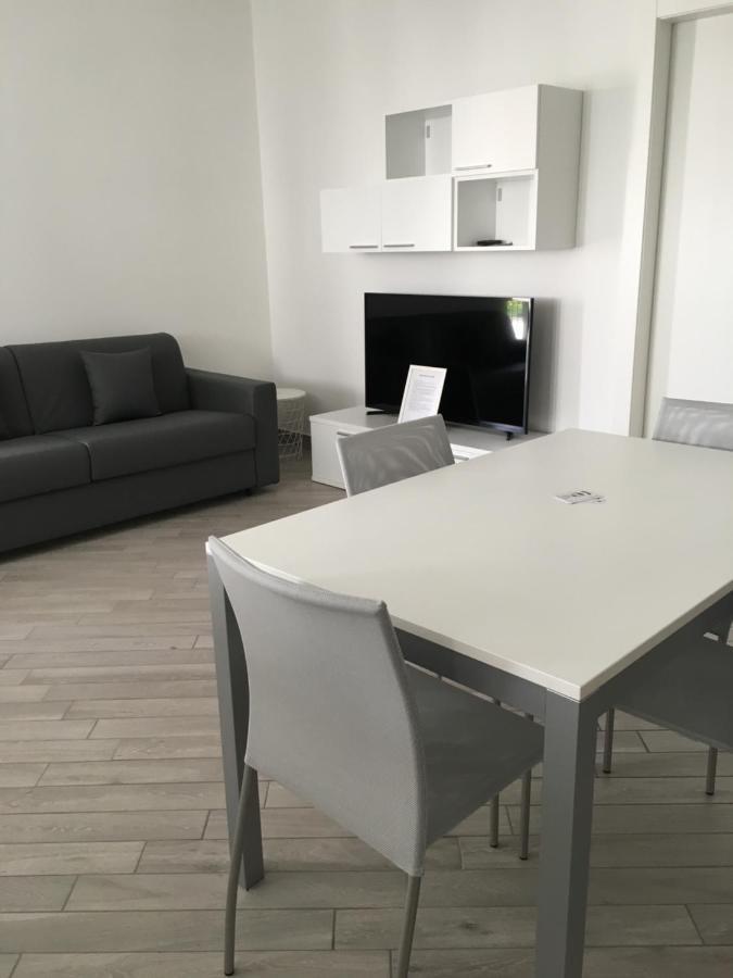 Home Hotel Senago Bagian luar foto