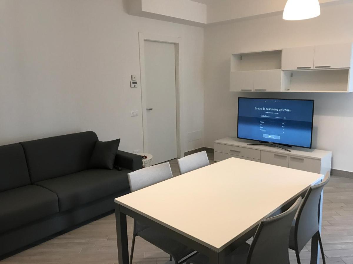 Home Hotel Senago Bagian luar foto