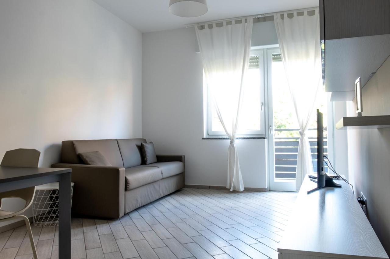 Home Hotel Senago Bagian luar foto