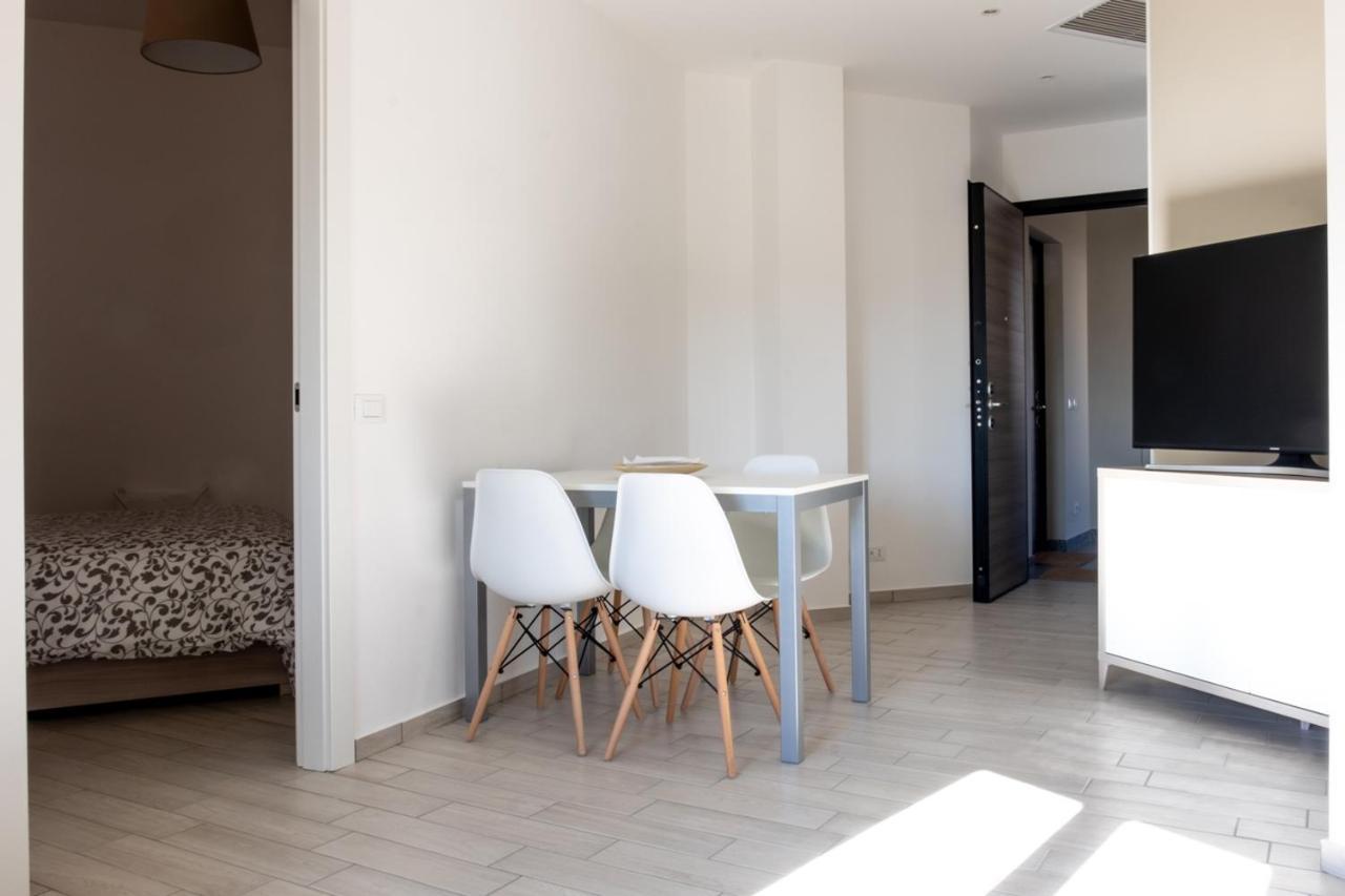 Home Hotel Senago Bagian luar foto